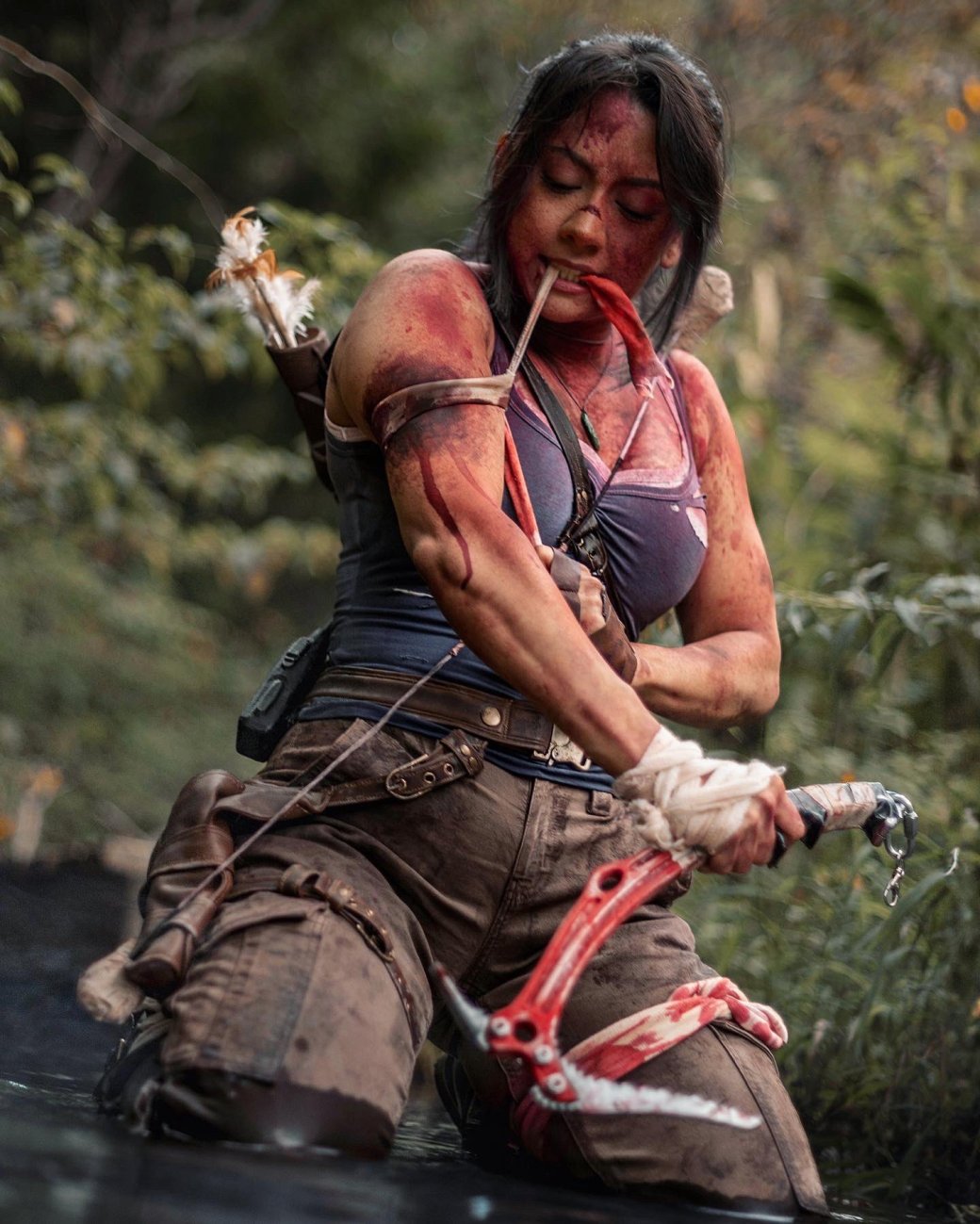 Галерея Косплеер показала образ окровавленной Лары Крофт из серии игр Tomb Raider - 3 фото
