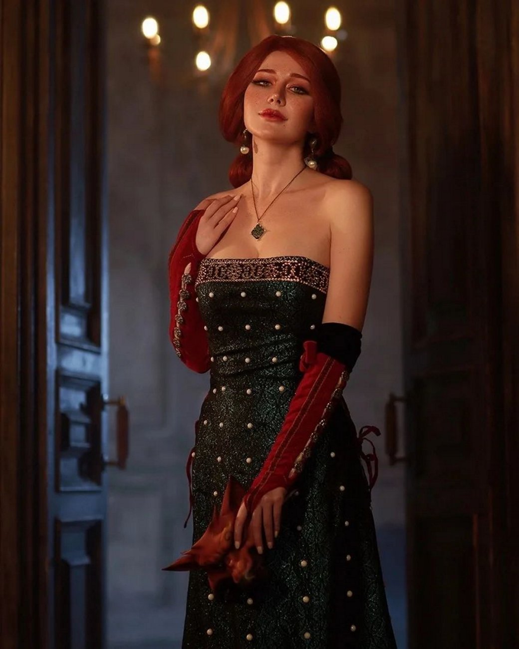 Галерея Модель показала горячую натуру Трисс из «Ведьмака 3» в откровенном косплее - 6 фото