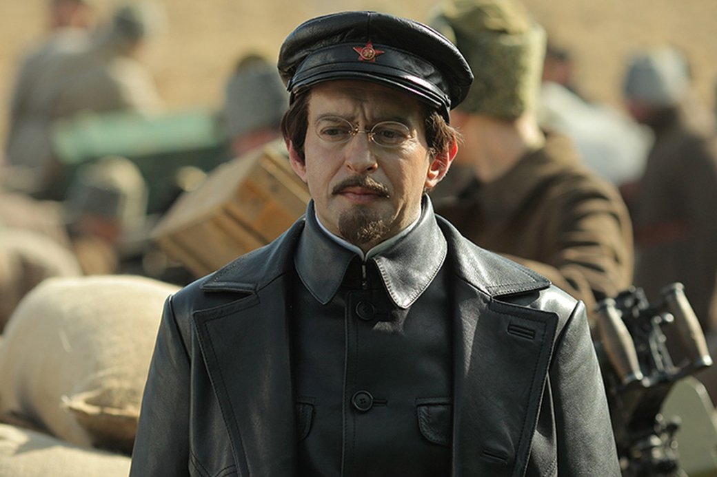 Кадр из сериала «Троцкий»