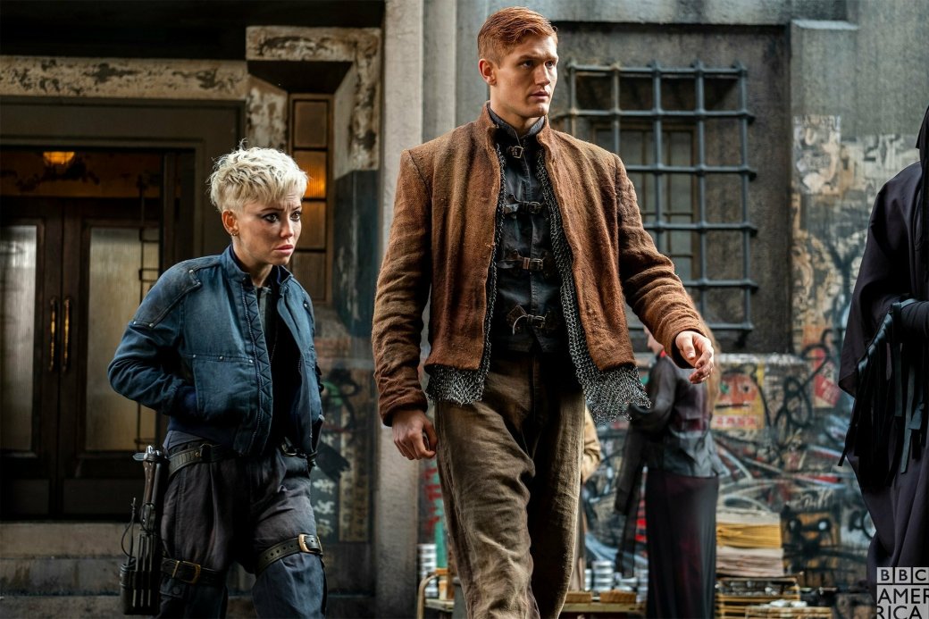 Появились первые кадры сериала «Стража» по серии книг «Плоский мир» Терри Пратчетта — фото 2