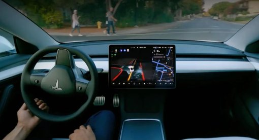 Tesla повременит с запуском автопилота на базе ИИ