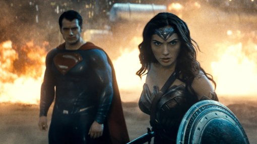 СМИ сообщили о вырезанных камео Супермена и Чудо-женщины из «Флэша»