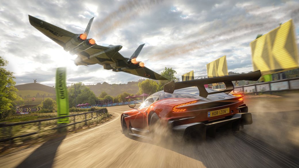 30 главных игр 2018. Forza Horizon 4 — игра, благодаря которой аркадные гонки еще живы — фото 1