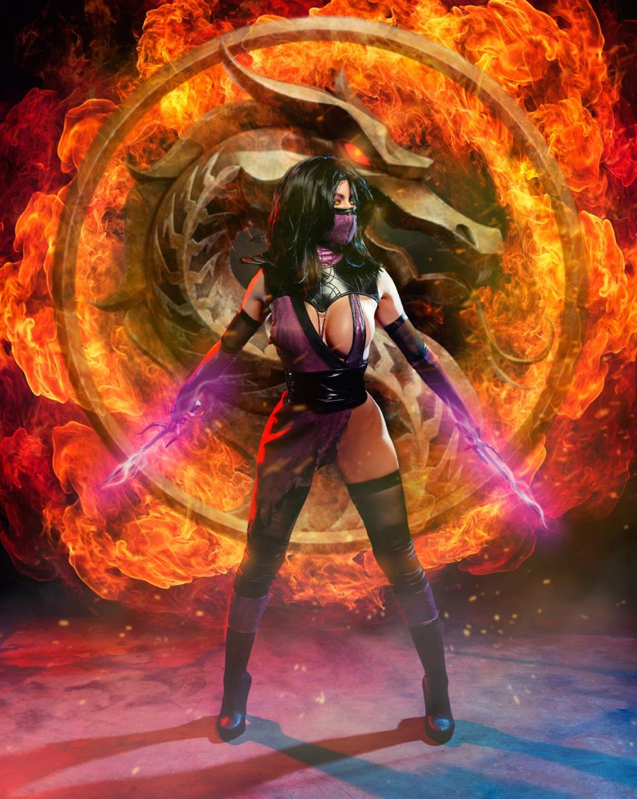 Галерея Россиянка показала откровенный косплей на Милину из Mortal Kombat - 4 фото