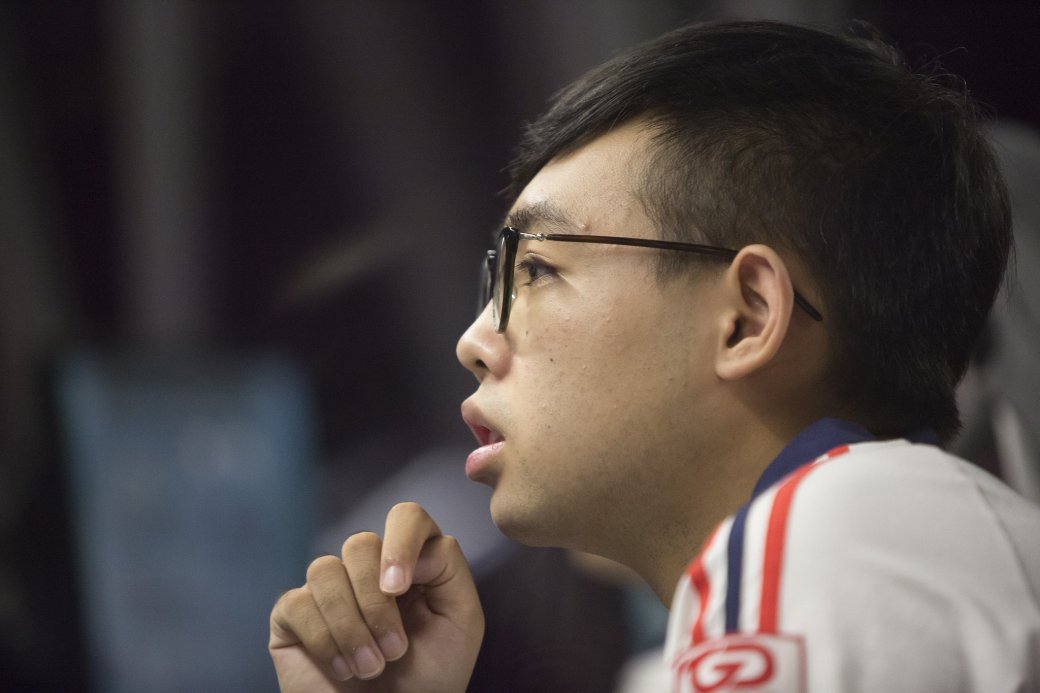 После удачного выступления на TI5 Maybe подписал контракт с LGD до 2019 года