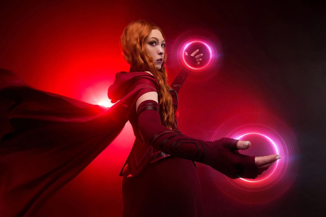 Модель снялась в образе могущественной Алой Ведьмы из Marvel — изображение 4