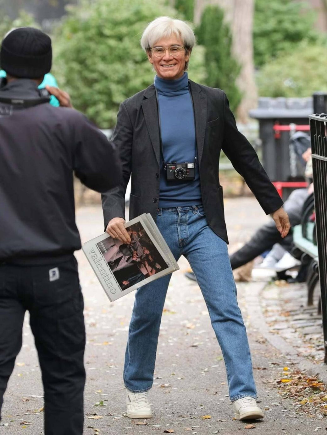 Галерея Звезда «Пацанов» Энтони Старр предстал в роли Энди Уорхола - 7 фото