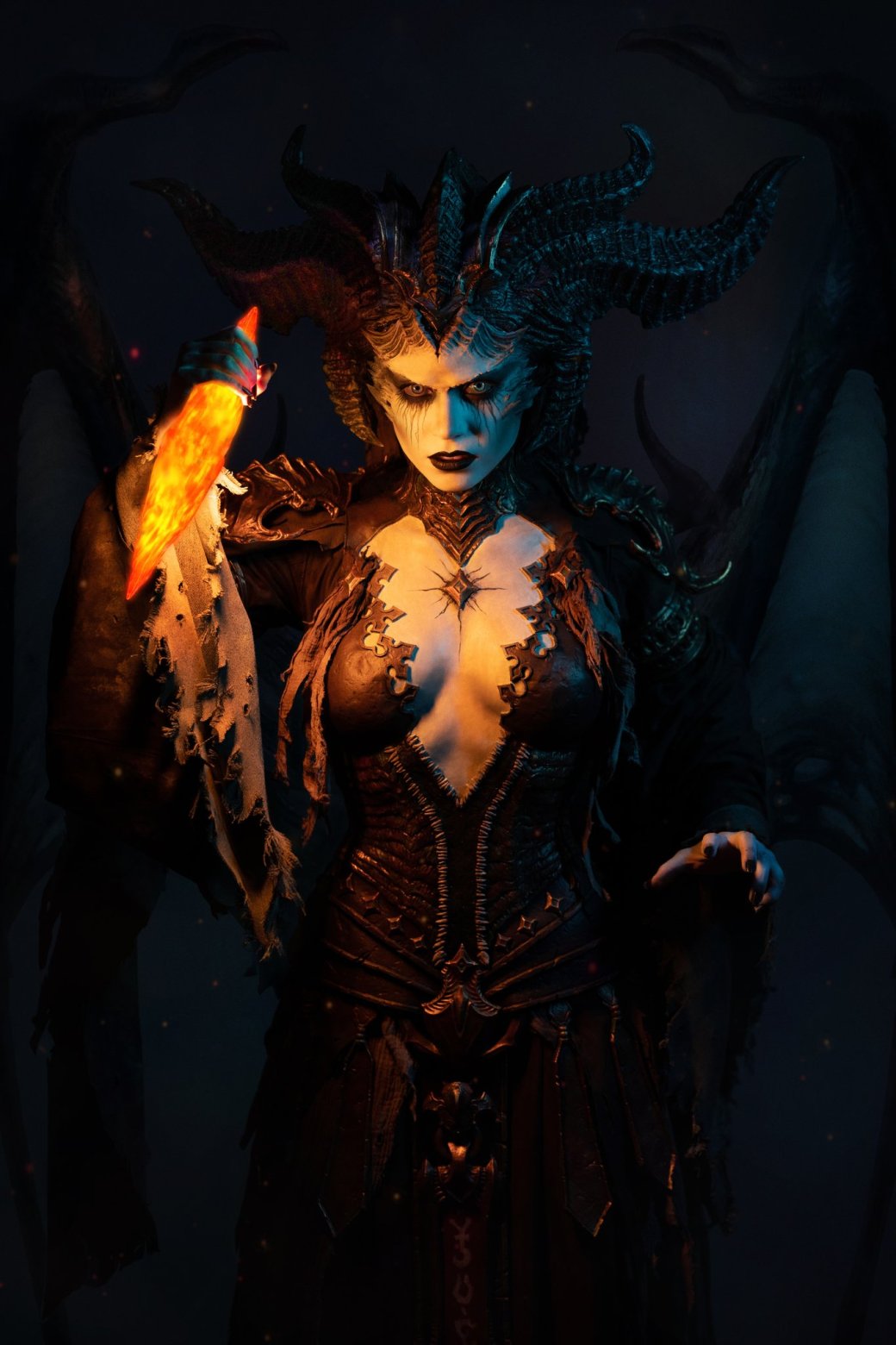 Галерея Косплеерша предстала в образе могущественной демоницы Лилит из Diablo 4 - 4 фото