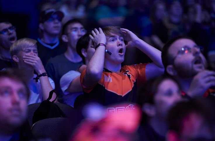 Берлинская стена, Брежнев и безумные фанаты. Турнир года по CS:GO глазами «Канобу» — фото 1