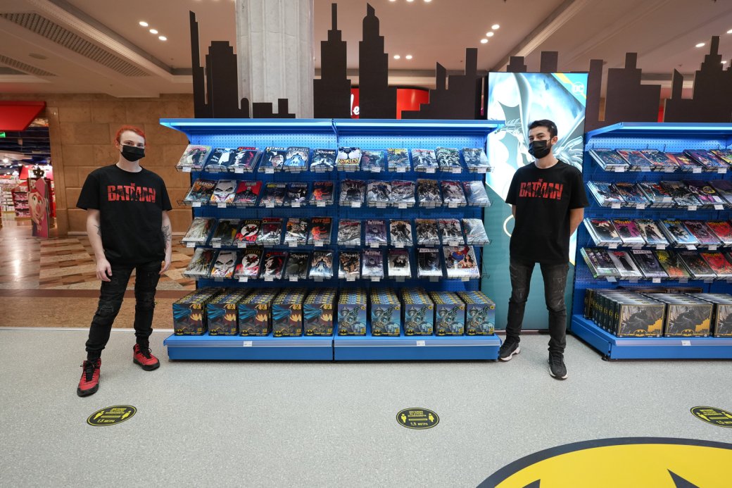 В Москве открылся посвящённый Бэтмену pop-up магазин — фото 2
