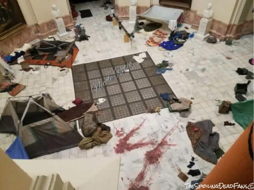 Что Рик и его люди забыли в Вашингтоне? Новые фото со съемок 9 сезона «Ходячих мертвецов» — фото 12
