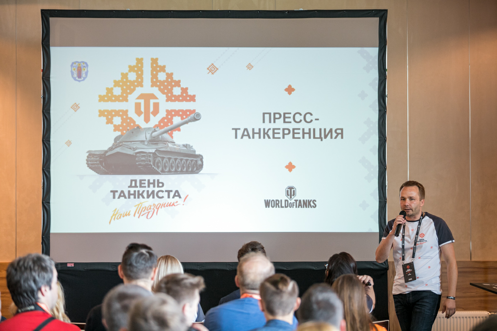 «Танцы минус», «IOWA», «Бумбокс», много развлечений и людей — как прошел «День танкиста» — фото 7