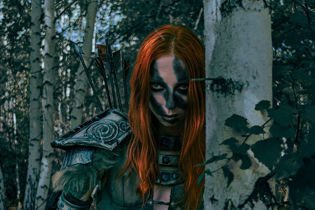 Модель показала атмосферный косплей на Эйлу Охотницу из Elder Scrolls 5 Skyrim — изображение 3