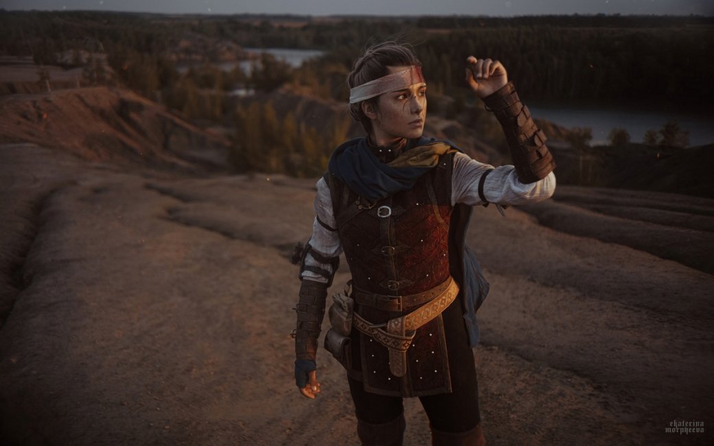 Модель предстала в образе храброй Амиции из игры A Plague Tale: Innocence — изображение 6