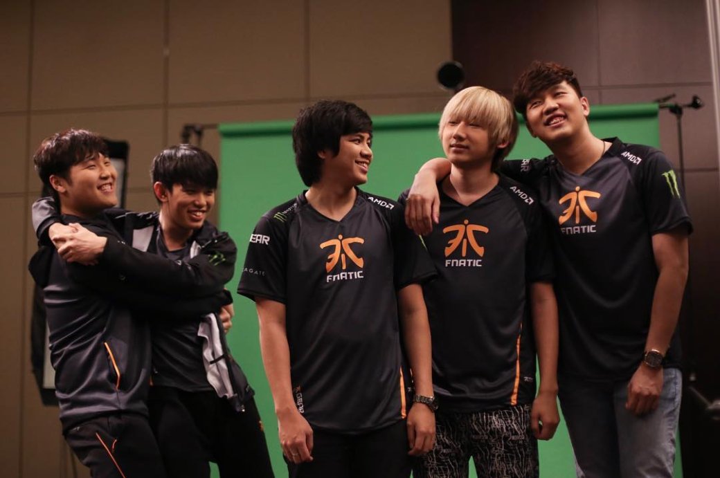 Fnatic — короли фида на The International 2017. В среднем каждую минуту один из игроков отправлялся в таверну.