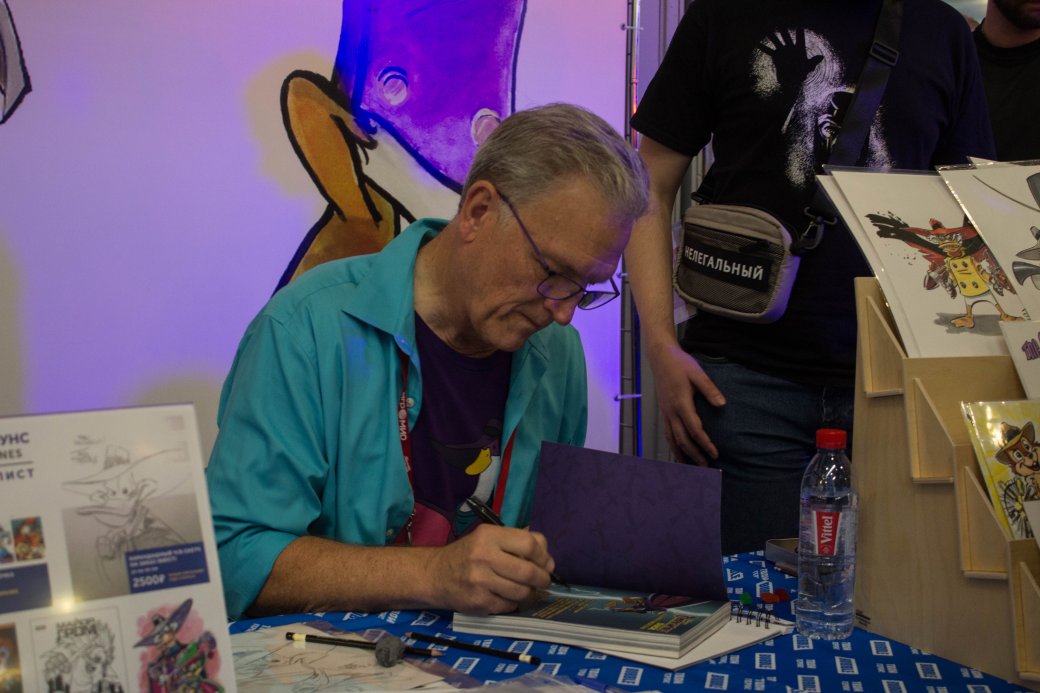 Создатель «Черного плаща», косплей и толпы геймеров. Comic Con Russia и «Игромир» 2019. День 1 — фото 1