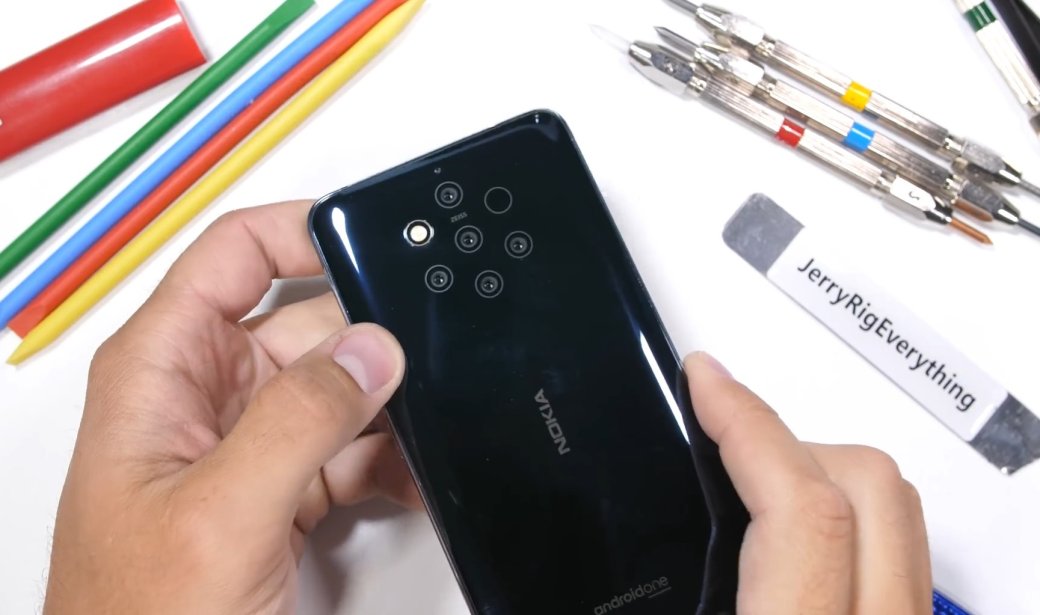 Пятикамерный флагман Nokia 9 PureView согнулся, но прошел тесты на прочность — фото 1