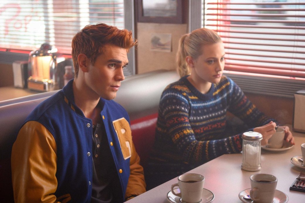 Рецензия на 3 сезон сериала "Ривердейл" (Riverdale) Канобу