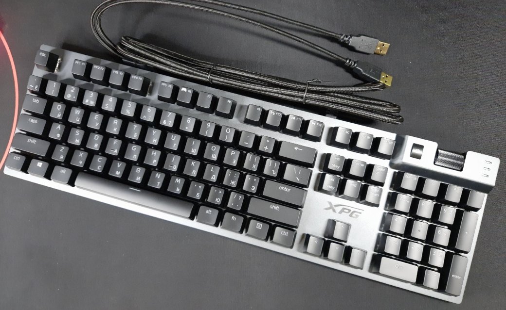 Галерея Обзор Adata XPG Summoner: какой получилась флагманская клавиатура нового бренда для геймеров - 3 фото