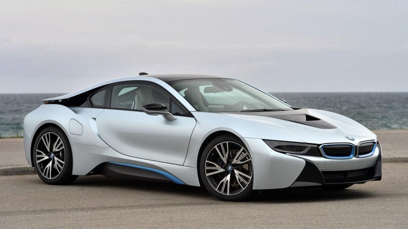 Шикарный спорткар BMW i8 превратили в машину покемастера — фото 3