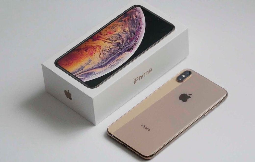 Новый iPhone получит «дырявый» экран для фронтальной камеры — фото 1