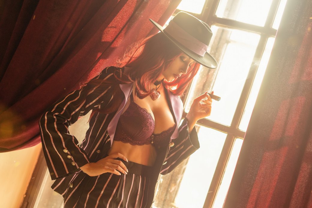 Галерея Модель снялась в роли «криминальной» Мисс Фортуны из League of Legends - 5 фото