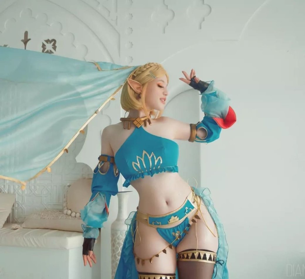 Галерея Россиянка показала откровенный косплей на принцессу Зельду из The Legend of Zelda - 6 фото