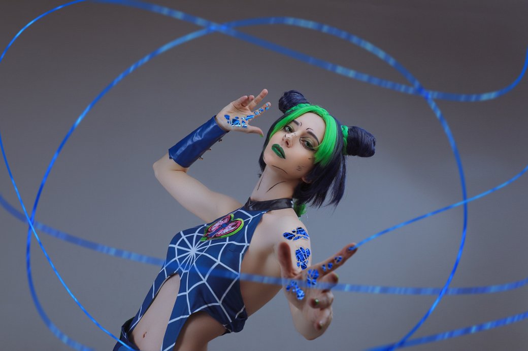 Модель предстала в образе дерзкой Джолин из Jojoʼs Bizarre Adventure — изображение 4