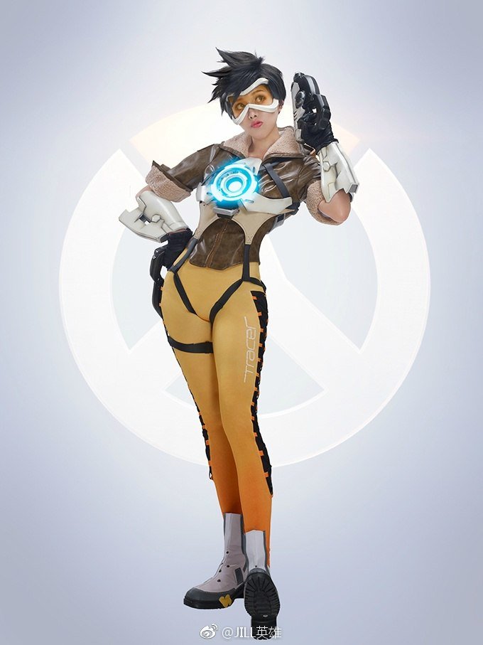 Косплей дня: жизнерадостная Трейсер из Overwatch — фото 1