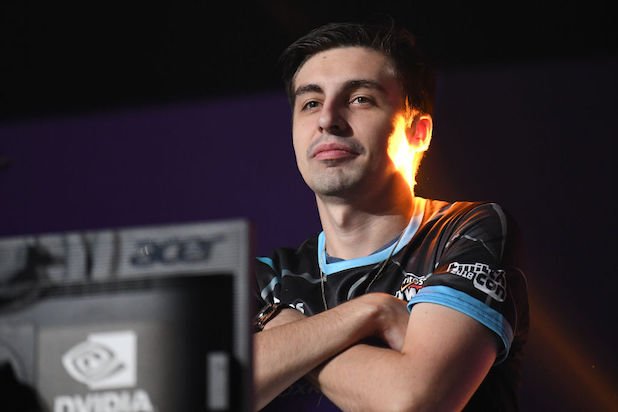Shroud потерял 85% зрителей после перехода с Twitch на Mixer — фото 1