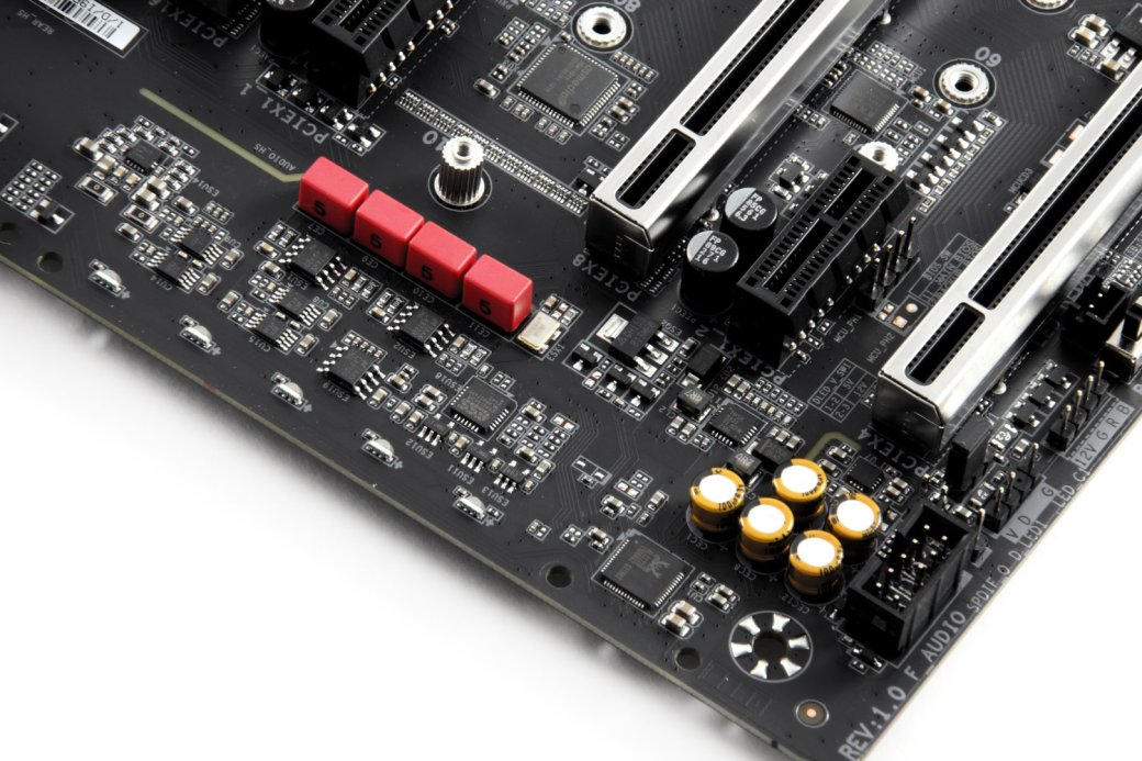 Тестируем видеокарту GeForce RTX 2080 Ti AORUS Xtreme и материнскую плату GIGABYTE Z390 AORUS Xtreme — фото 12