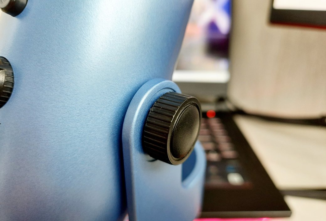 Обзор Blue Yeti. Микрофон в ретро стиле для стримов, записи голоса и видео — фото 5