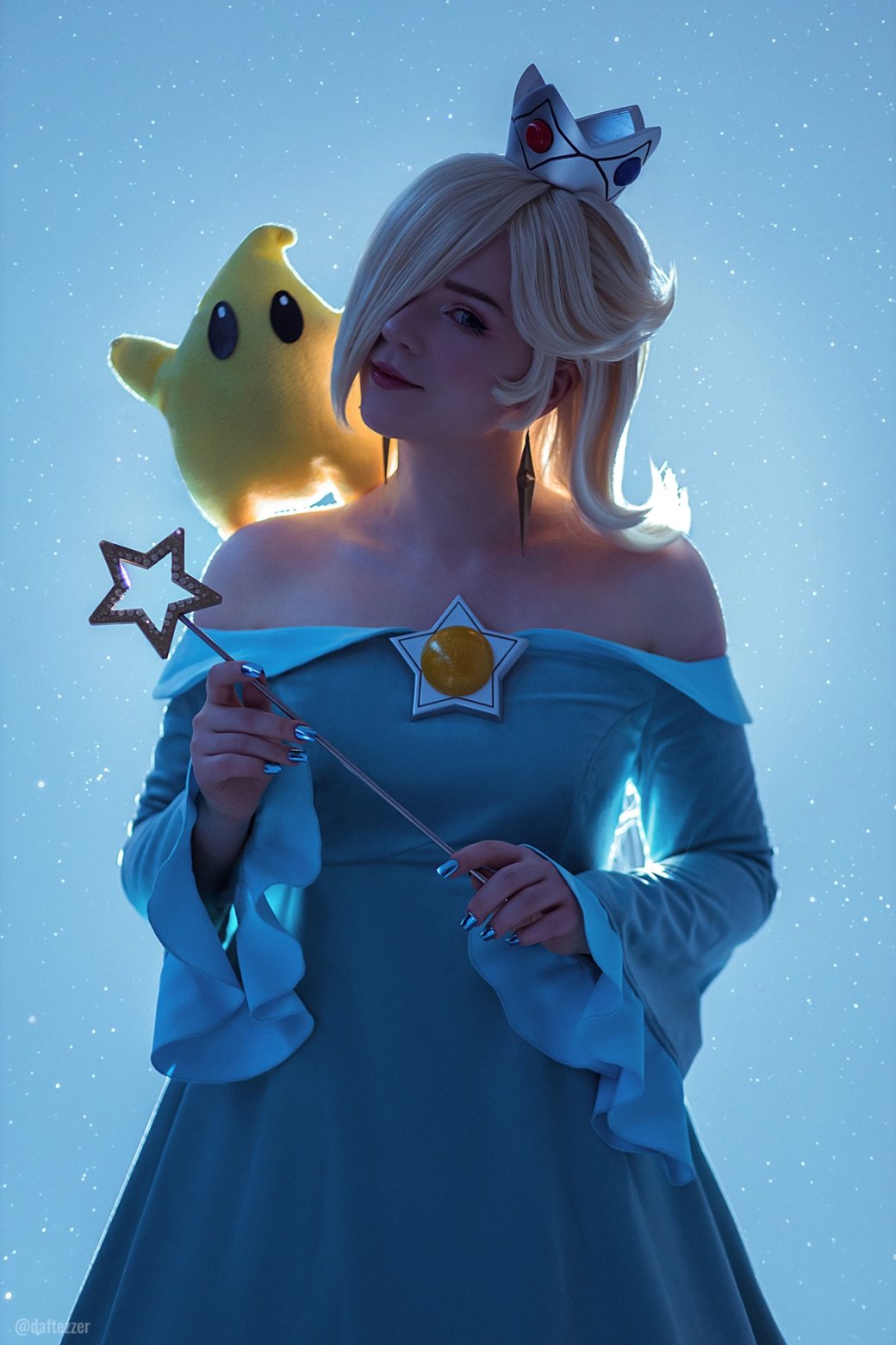 Модель повторила чарующий образ Принцессы Розалины из Super Mario Galaxy — изображение 5