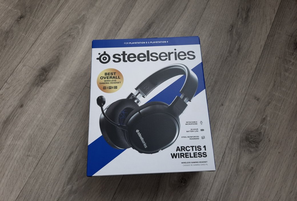 Обзор Steelseries Arctis 1 Wireless. Какой получилась игровая гарнитура с аскетичным дизайном — фото 1