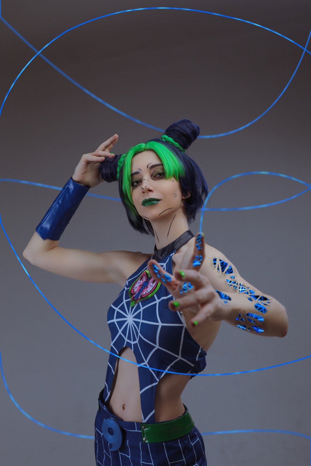 Модель предстала в образе дерзкой Джолин из Jojoʼs Bizarre Adventure — изображение 3