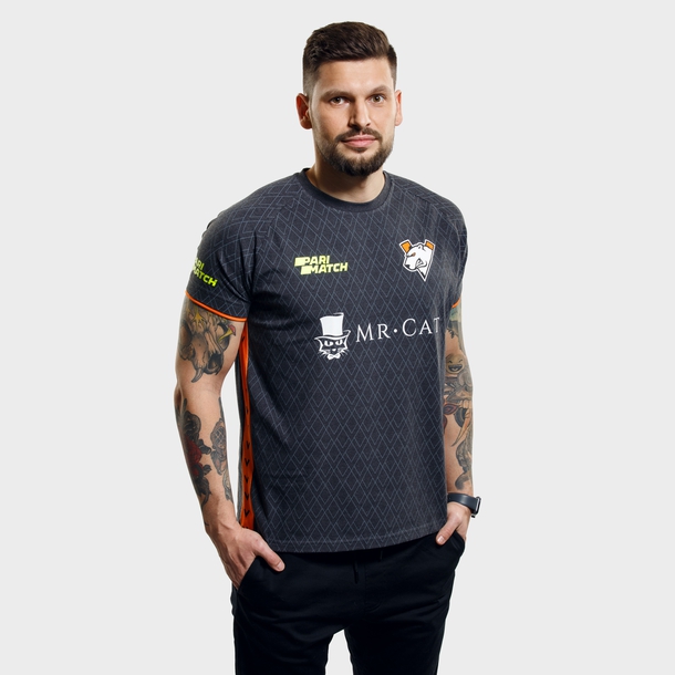 Генеральный менеджер Virtus.pro Сергей Гламазда