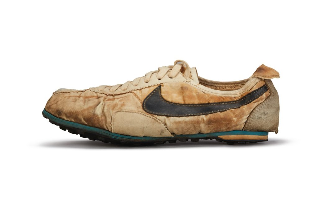 Галерея Раритетные кроссовки Nike «Moon Shoe» выставили на аукцион с начальной стоимостью 100 тысяч долларов - 7 фото