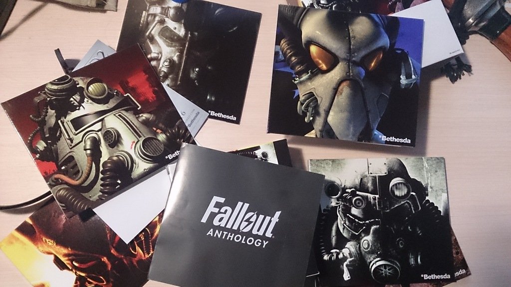 Галерея Как теракты в Париже помешали купить антологию Fallout - 2 фото