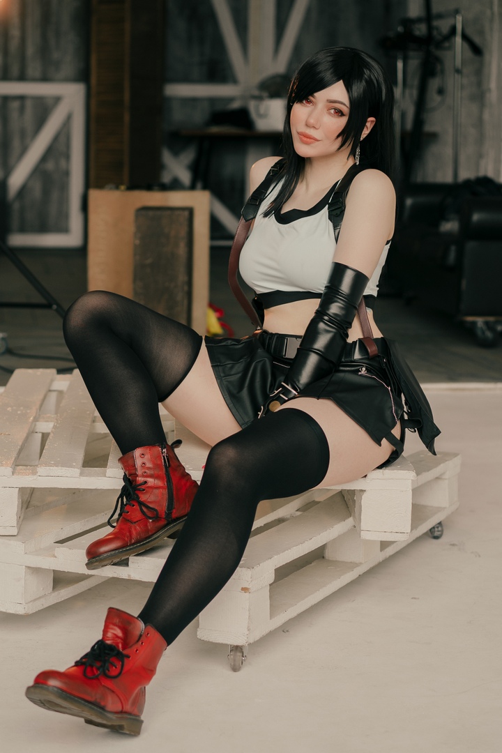 Россиянка косплеит Тифу Локхарт из Final Fantasy VII — фото 4