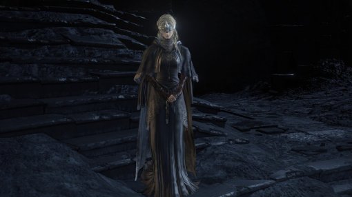 Модель перевоплотилась в таинственную Хранительницу Огня из игры Dark Souls 3