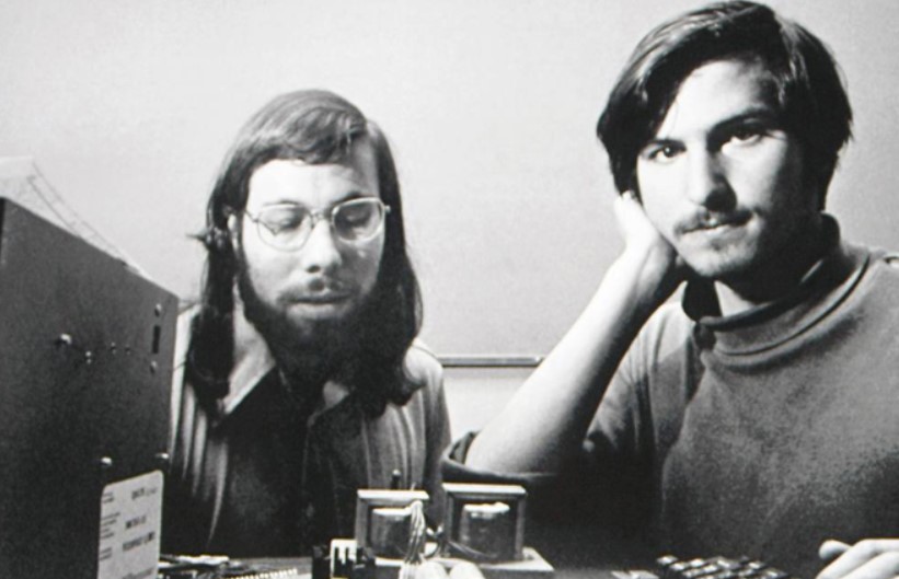Сколько зарабатывает сооснователь Apple. И почему Возняка не могут уволить — фото 1