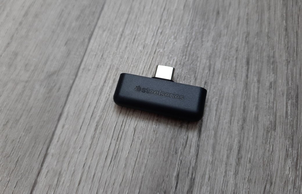 Обзор Steelseries Arctis 1 Wireless. Какой получилась игровая гарнитура с аскетичным дизайном — фото 9