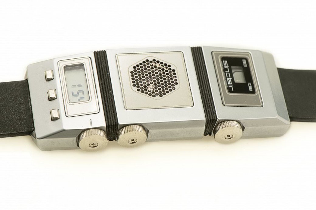 Фото: Пикабу/Sinclair FM Wristwatch Radio