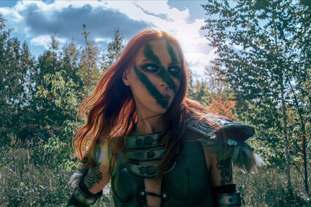 Модель показала атмосферный косплей на Эйлу Охотницу из Elder Scrolls 5 Skyrim — изображение 2