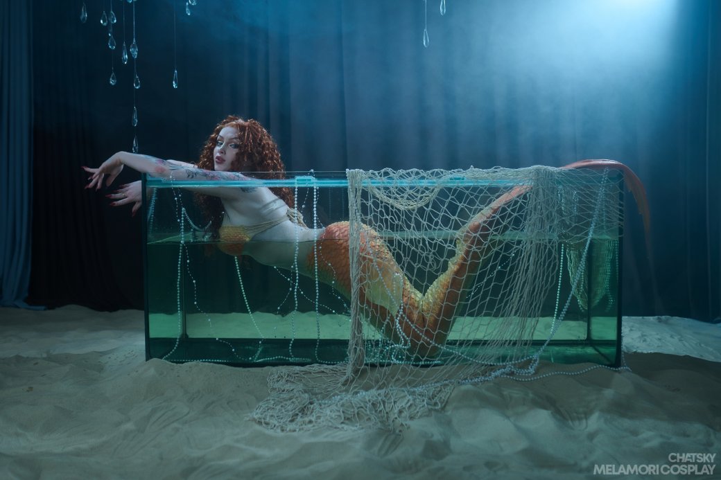 Галерея Модель предстала в образе загадочной русалки - 6 фото