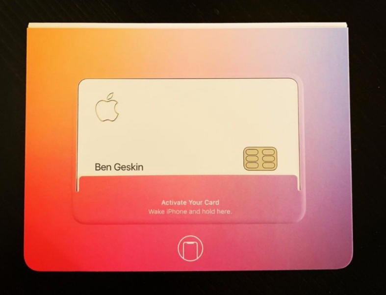 Галерея Опубликованы первые фото кредитной карты Apple Card - 3 фото