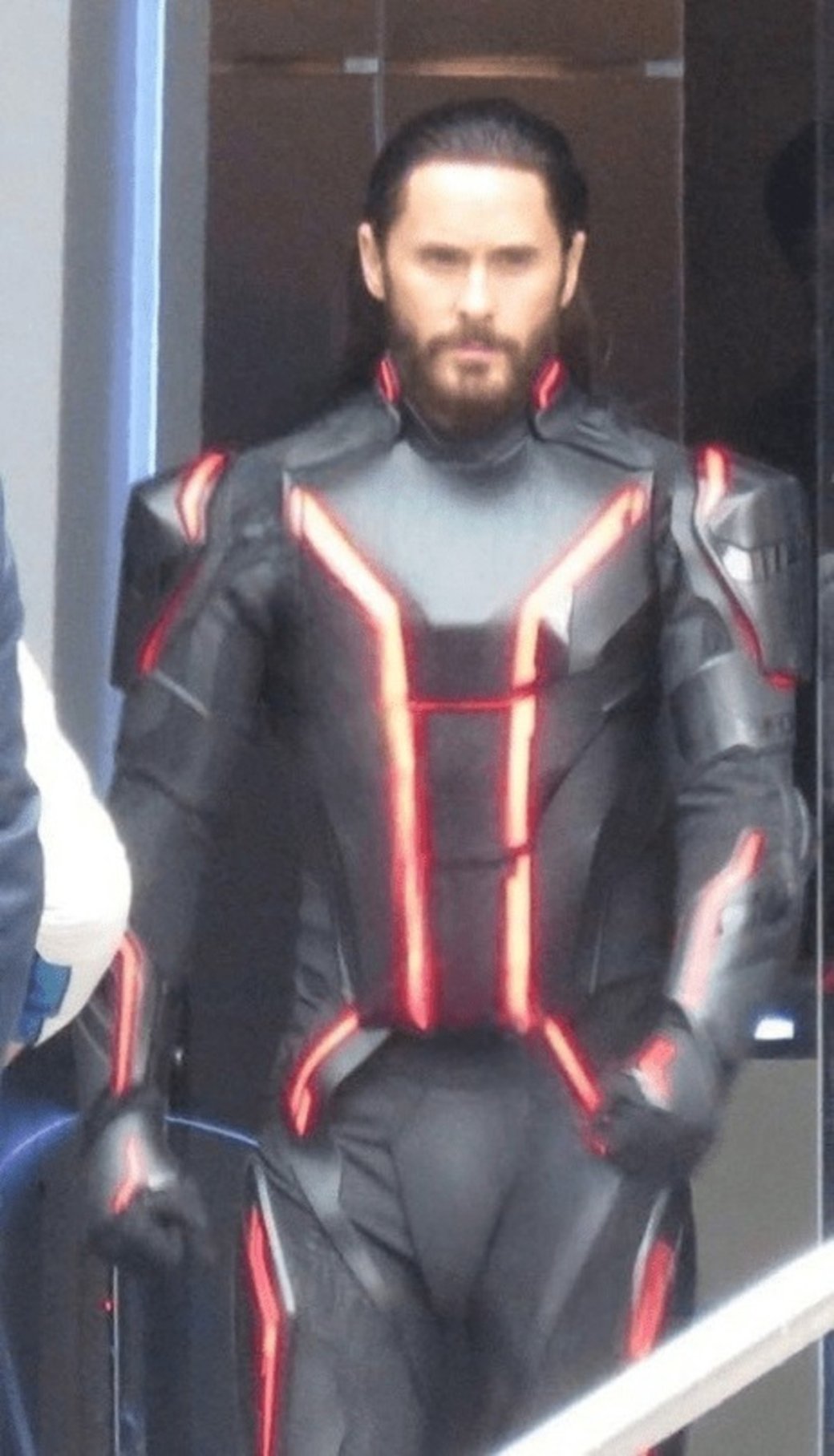 Появились новые кадры со съемок «Трона 3» с Джаредом Лето — фото 1