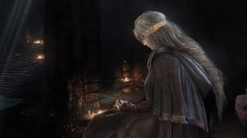 Девушка представила косплей меланхоличной Хранительницы огня из Dark Souls 3