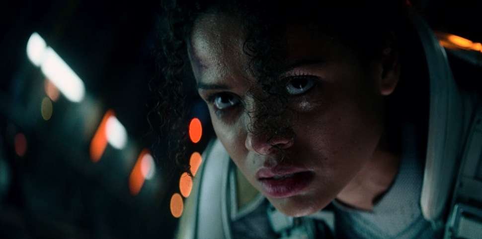 Рецензия на фильм «Частица Бога» (The Cloverfield Paradox) — фото 1