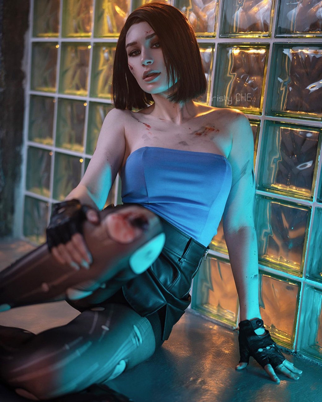 Модель сделала провокационный косплей Джилл Валентайн из ремейка Resident Evil 3 — изображение 3